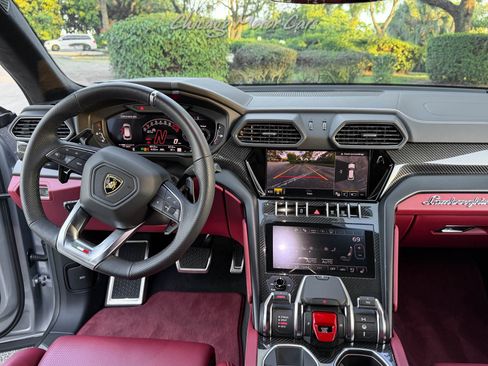 Used 2024 Lamborghini Urus S image 18