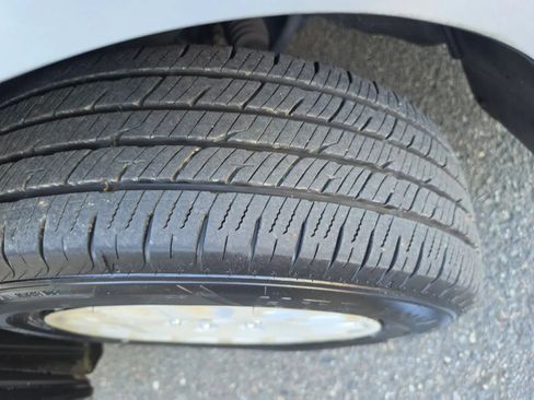 Used 2006 Honda Accord VP image 16