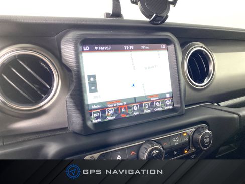 Used 2020 Jeep Gladiator Rubicon AWD/4WD image 2