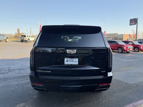 Used 2026 Cadillac Escalade Platinum Sport w/ LPO, Floor Liner Package image 7