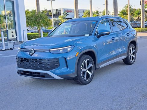 New 2026 Volkswagen Tiguan SE image 3