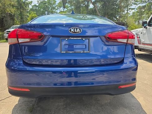 Used 2018 Kia Forte LX FWD image 3