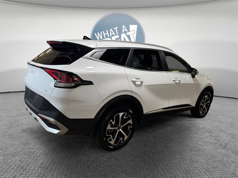 Certified 2024 Kia Sportage EX image 3