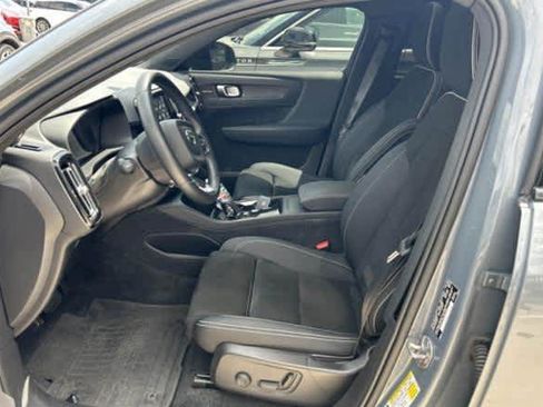 Used 2023 Volvo C40 P8 Recharge Ultimate AWD/4WD image 2