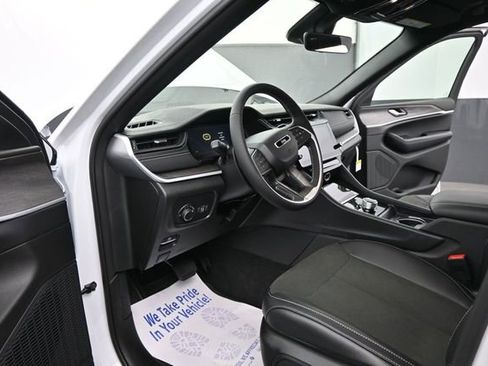 New 2026 Jeep Grand Cherokee L 4WD image 9