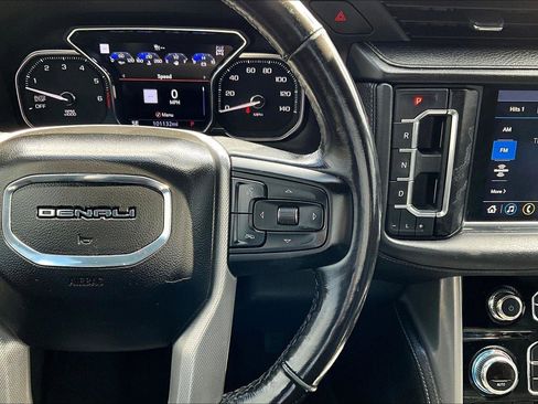 Used 2021 GMC Yukon XL Denali w/ Denali Premium Package image 20