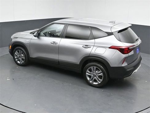 Used 2021 Kia Seltos LX image 48