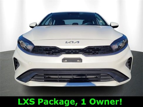 Used 2023 Kia Forte LXS image 2