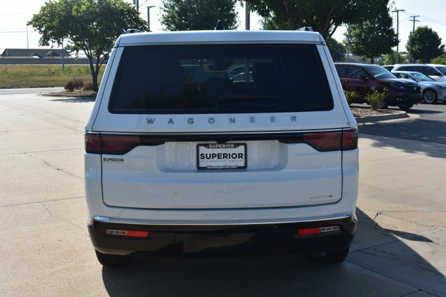 Used 2024 Jeep Wagoneer Series II w/ Flexible Seating Group AWD/4WD image 6