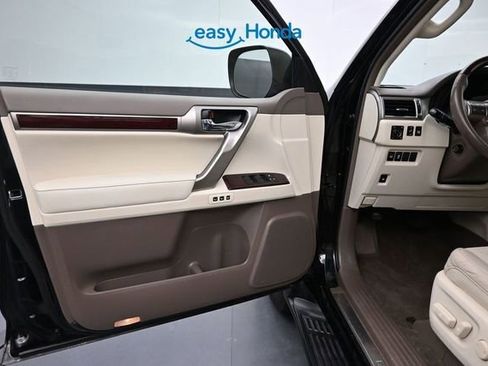 Used 2019 Lexus GX 460 Premium w/ Premium Package AWD/4WD image 17