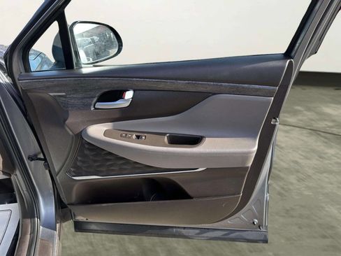 Used 2019 Hyundai Santa Fe SEL image 16