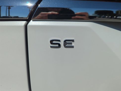 New 2026 Volkswagen Atlas SE image 18