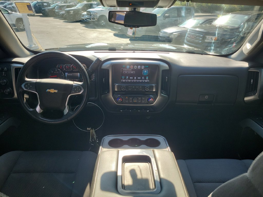 Used 2018 Chevrolet Silverado 1500 LT w/ Redline Edition AWD/4WD image 14