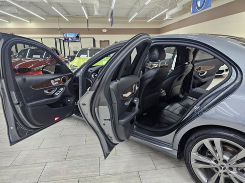 Used 2018 Mercedes-Benz C 300 Sedan w/ Premium Package image 16