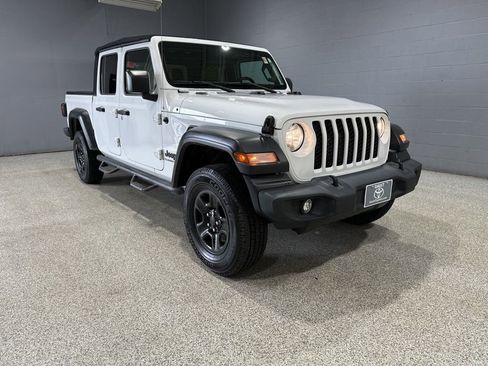 Used 2020 Jeep Gladiator Sport w/ Quick Order Package 24S AWD/4WD image 1