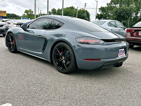 Used 2017 Porsche 718 Cayman S RWD image 6