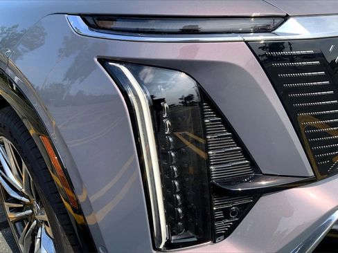 New 2026 Cadillac Vistiq Premium Luxury image 14