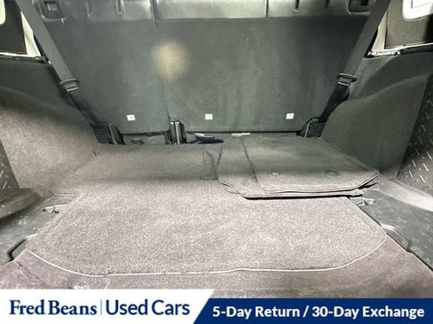 Used 2018 Jeep Wrangler Unlimited Sahara w/ Connectivity Group image 24