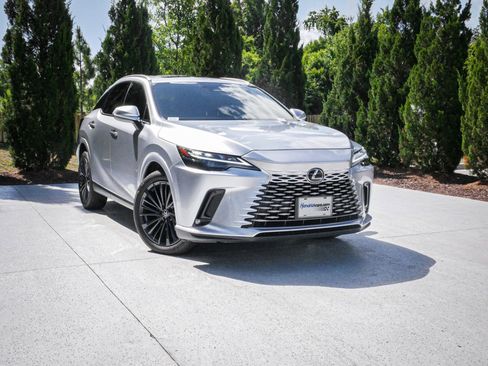 Used 2025 Lexus RX 350 Premium w/ Accessory Package AWD/4WD image 2