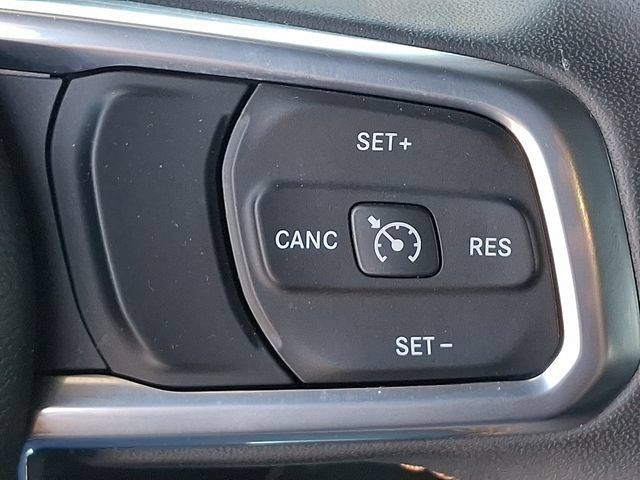 Used 2023 Jeep Wrangler Unlimited Sahara AWD/4WD image 22