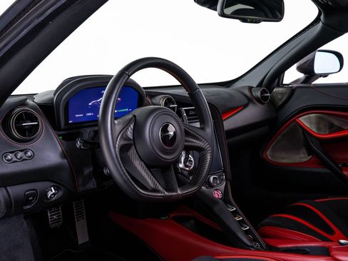 Used 2019 McLaren 720S Performance RWD image 20