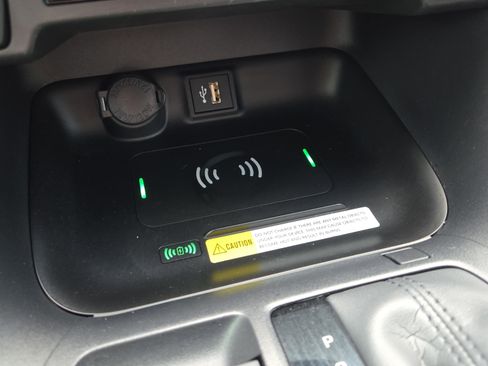 Certified 2025 Toyota RAV4 LE FWD image 23