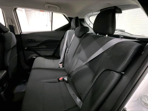 New 2025 Nissan Kicks Play S image 39
