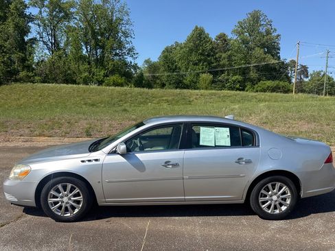 Used 2009 Buick Lucerne CXL FWD image 2