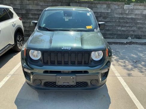 Used 2021 Jeep Renegade Sport FWD image 3