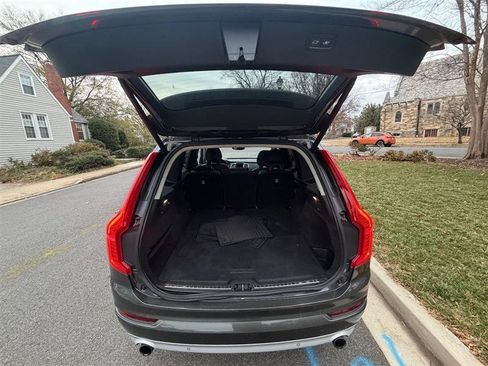 Used 2018 Volvo XC90 T5 Momentum w/ Momentum Plus Package image 17