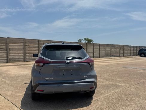 Used 2024 Nissan Kicks SR w/ SR Premium Package FWD image 21