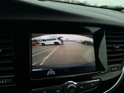 Used 2022 Buick Encore Preferred w/ Safety Package image 15