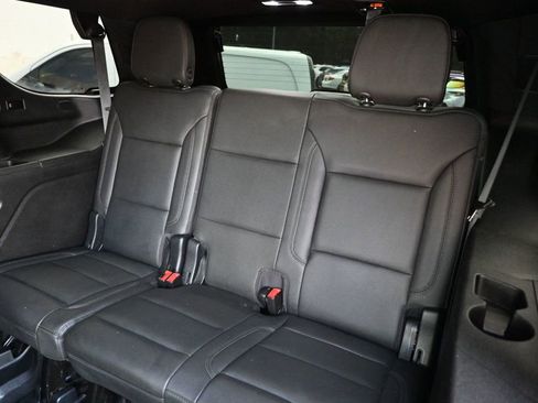 Used 2021 Chevrolet Tahoe Z71 image 17