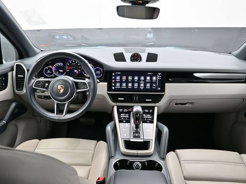 Certified 2023 Porsche Cayenne AWD/4WD image 19