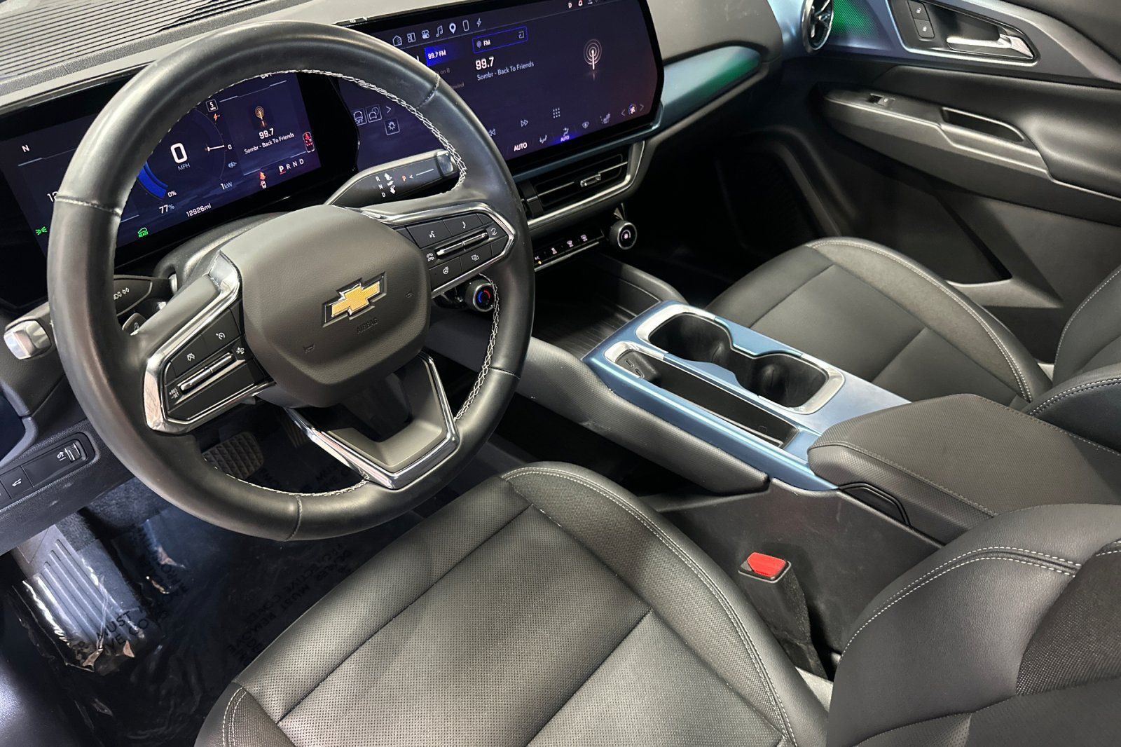 Used 2024 Chevrolet Equinox EV LT FWD image 10
