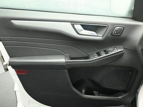 Certified 2024 Ford Escape Base w/ PHEV Premium Package image 21