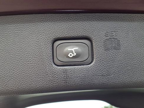 Used 2024 Ford Edge SEL w/ Convenience Package image 11