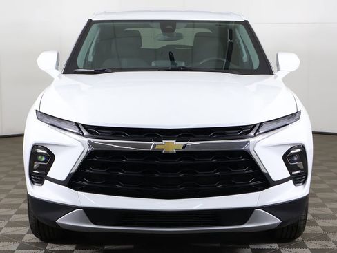 Used 2025 Chevrolet Blazer LT AWD/4WD image 9