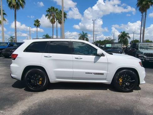 Used 2019 Jeep Grand Cherokee Trackhawk AWD/4WD image 4