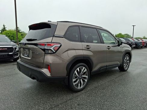 Used 2025 Subaru Forester Touring AWD/4WD image 6