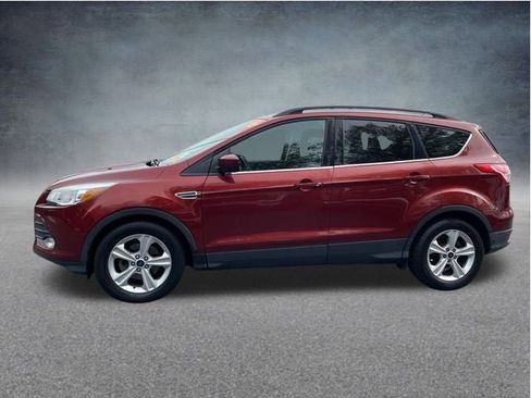 Used 2016 Ford Escape SE w/ Equipment Group 201A image 7
