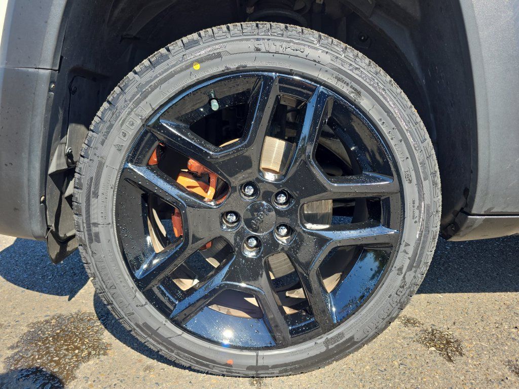 Used 2020 Jeep Renegade Latitude AWD/4WD image 14