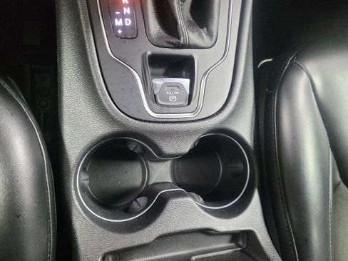 Used 2019 Jeep Cherokee Latitude Plus w/ Comfort/Convenience Group image 26