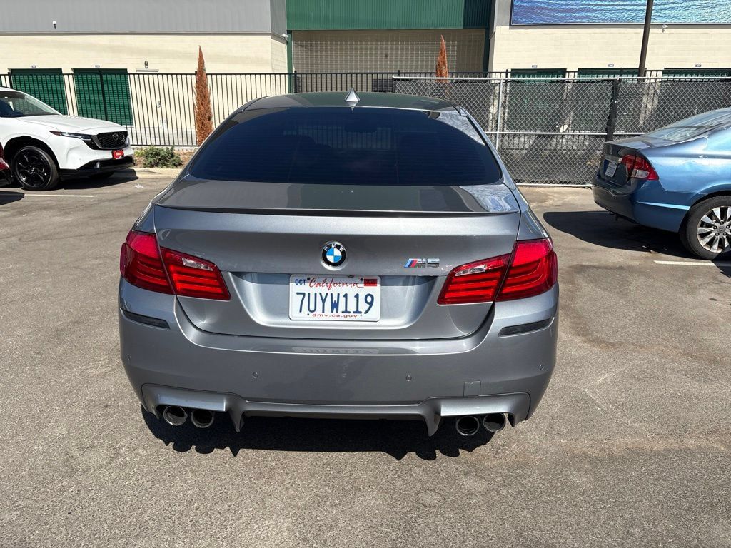 Used 2013 BMW M5 RWD image 6