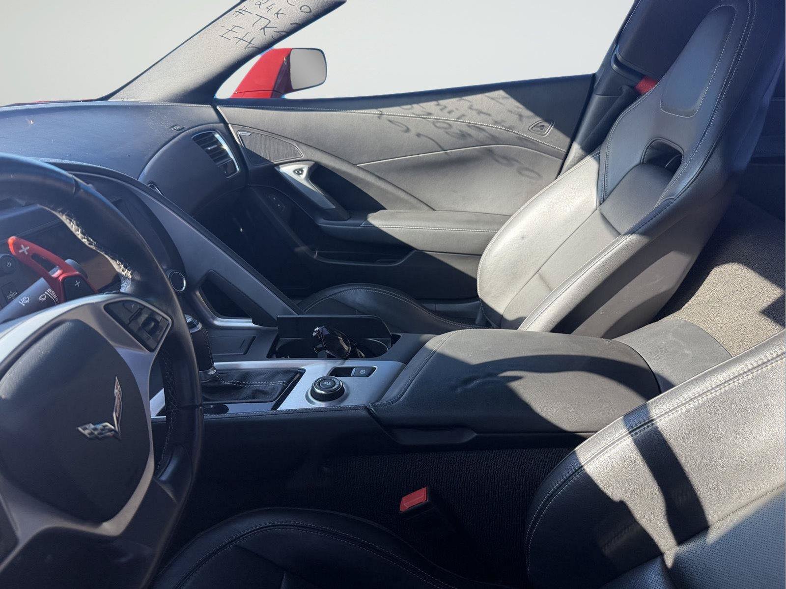 Used 2019 Chevrolet Corvette Stingray Coupe w/ 1LT RWD image 9