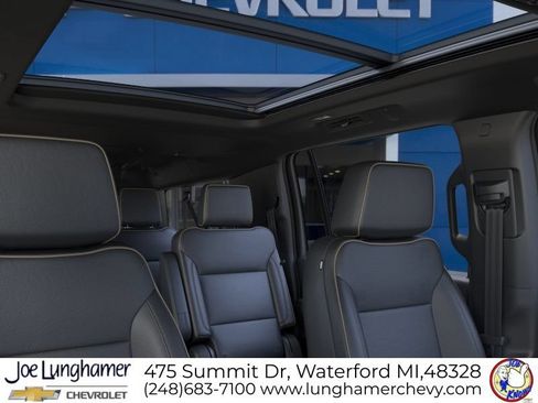 New 2026 Chevrolet Suburban Premier w/ Sun And Tow Package AWD/4WD image 32