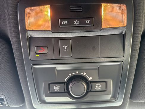 Used 2023 Toyota Tacoma TRD Off-Road image 42