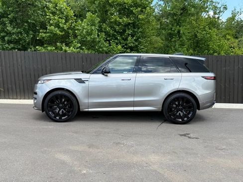 New 2026 Land Rover Range Rover Sport Dynamic SE AWD/4WD image 2