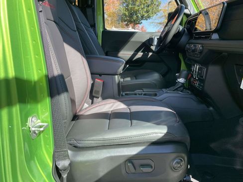 New 2026 Jeep Gladiator Rubicon image 32