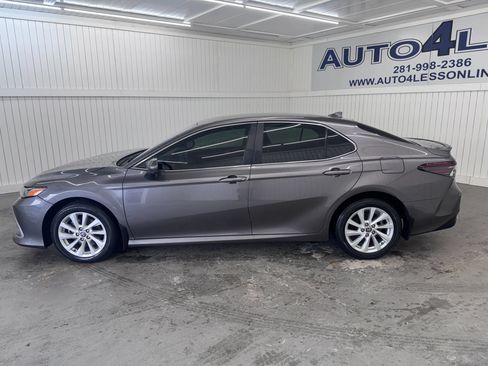 Used 2023 Toyota Camry LE FWD image 8